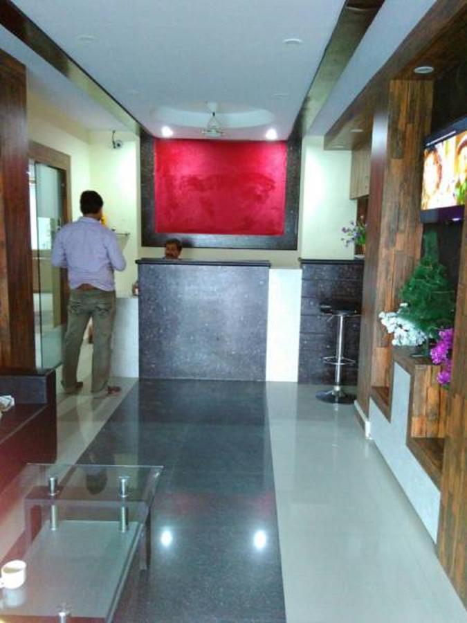 Hotel Blue Star Datia Екстер'єр фото